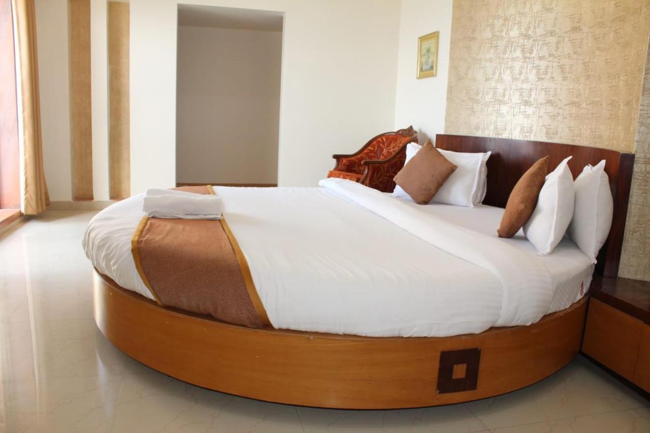 Abhishek Beach Resort And Spa Ganpatipule Zewnętrze zdjęcie