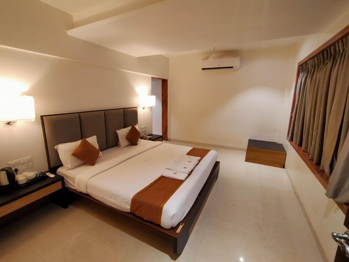 Abhishek Beach Resort And Spa Ganpatipule Zewnętrze zdjęcie