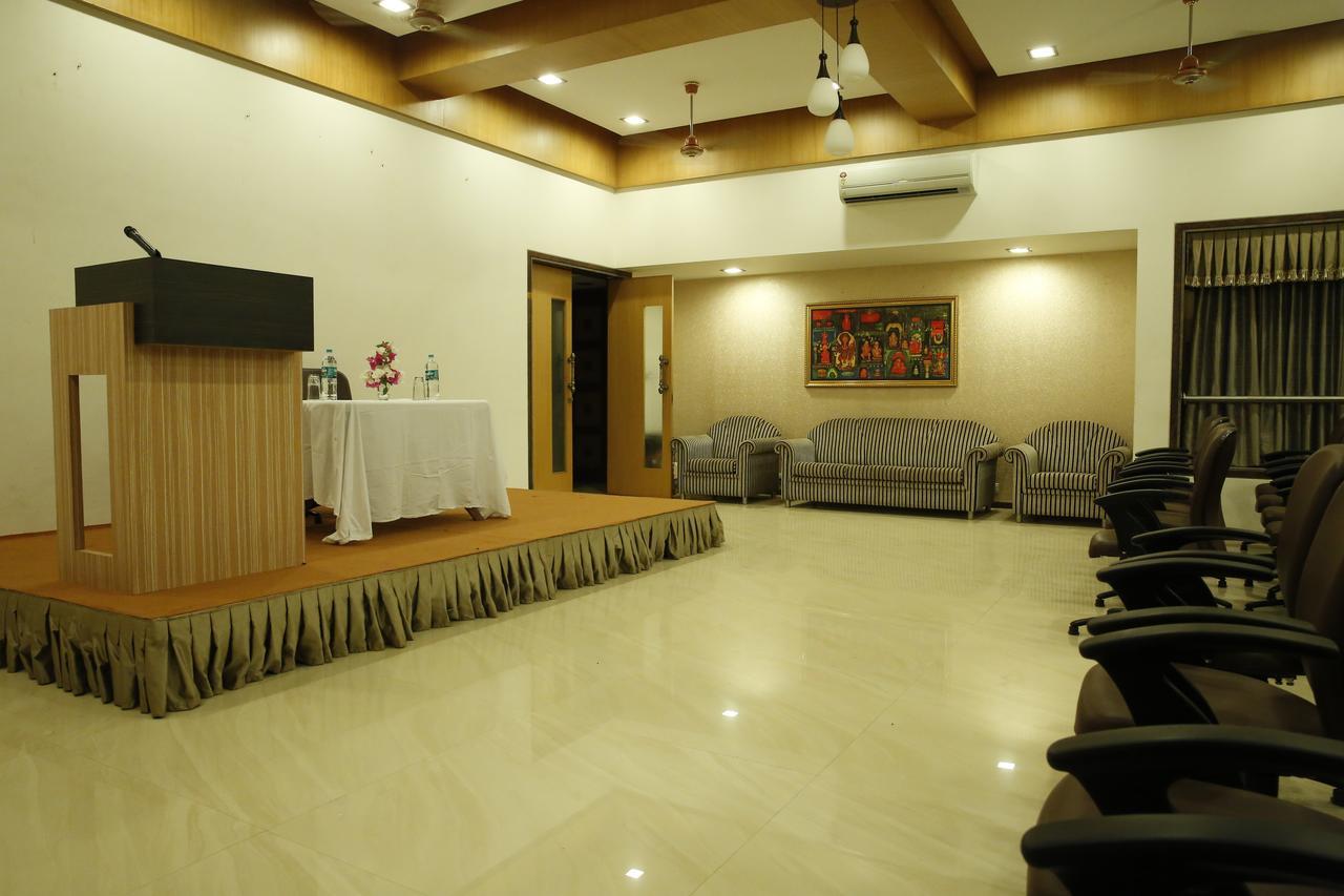 Abhishek Beach Resort And Spa Ganpatipule Zewnętrze zdjęcie